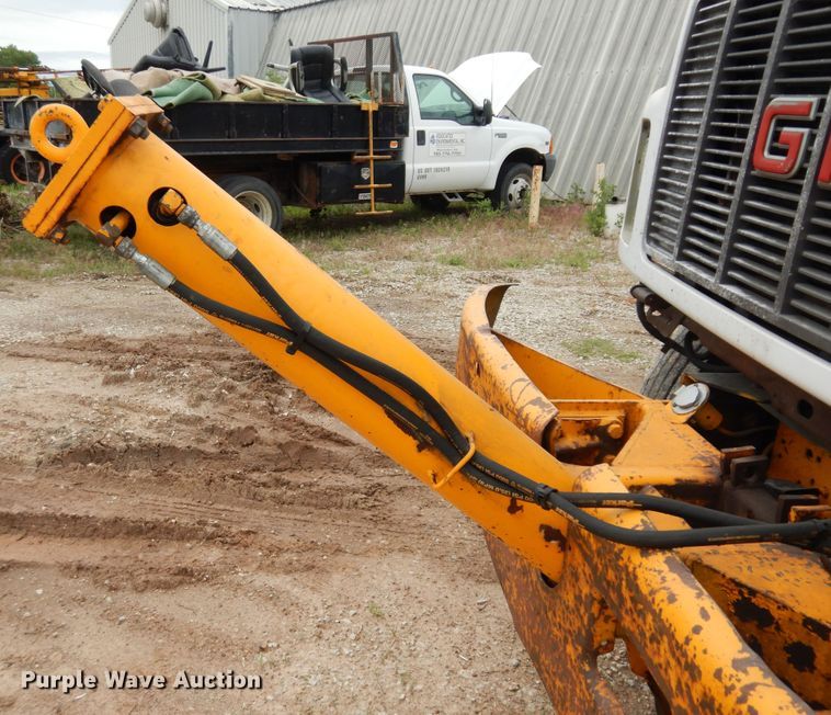 image for item MD9145 1998 GMC C7500  drilling rig truck