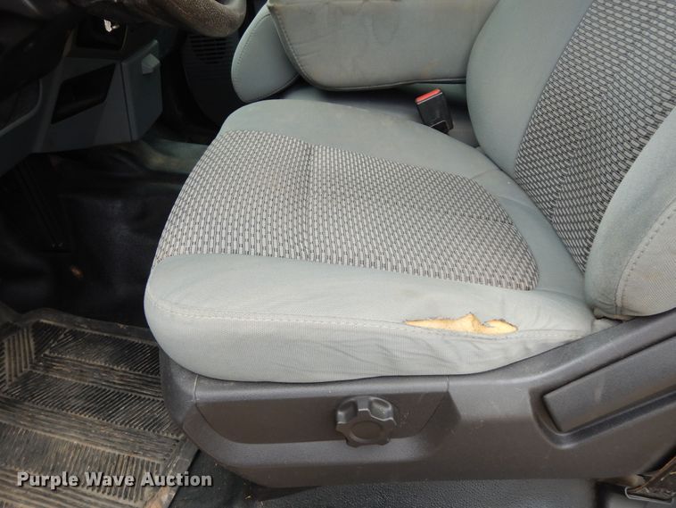 image for item MD9146 2012 Ford F550 Super Duty XL  Crew Cab flatbed truck