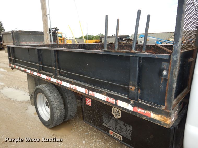 image for item MD9146 2012 Ford F550 Super Duty XL  Crew Cab flatbed truck