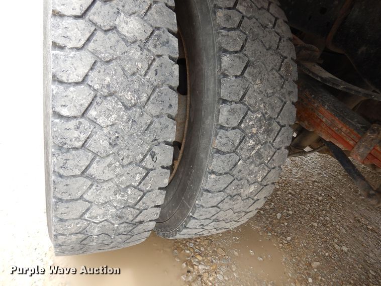 image for item MD9146 2012 Ford F550 Super Duty XL  Crew Cab flatbed truck