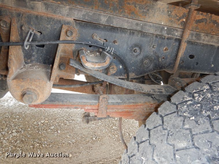 image for item MD9146 2012 Ford F550 Super Duty XL  Crew Cab flatbed truck