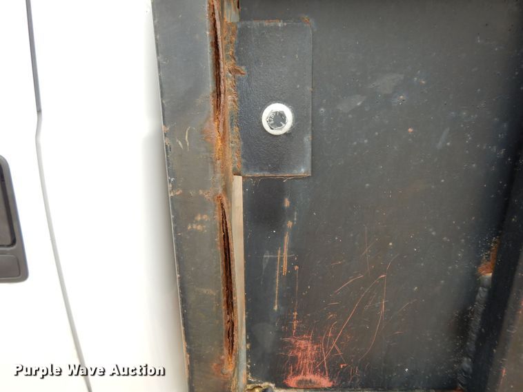 image for item MD9146 2012 Ford F550 Super Duty XL  Crew Cab flatbed truck