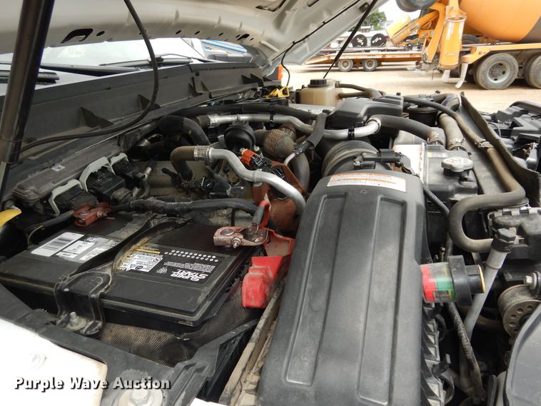 image for item MD9146 2012 Ford F550 Super Duty XL  Crew Cab flatbed truck