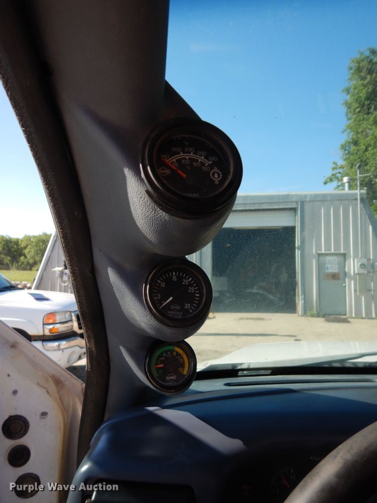 image for item MD9188 1999 Ford F550 Super Duty  dump flatbed truck