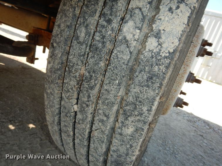 image for item MD9188 1999 Ford F550 Super Duty  dump flatbed truck