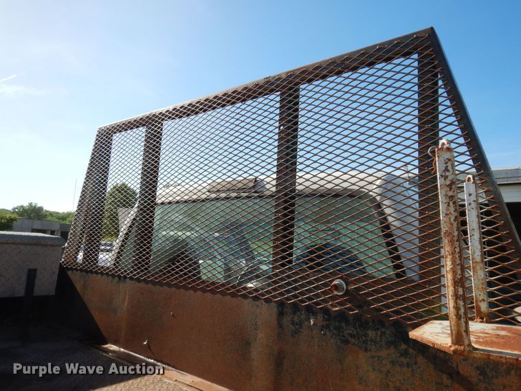 image for item MD9188 1999 Ford F550 Super Duty  dump flatbed truck