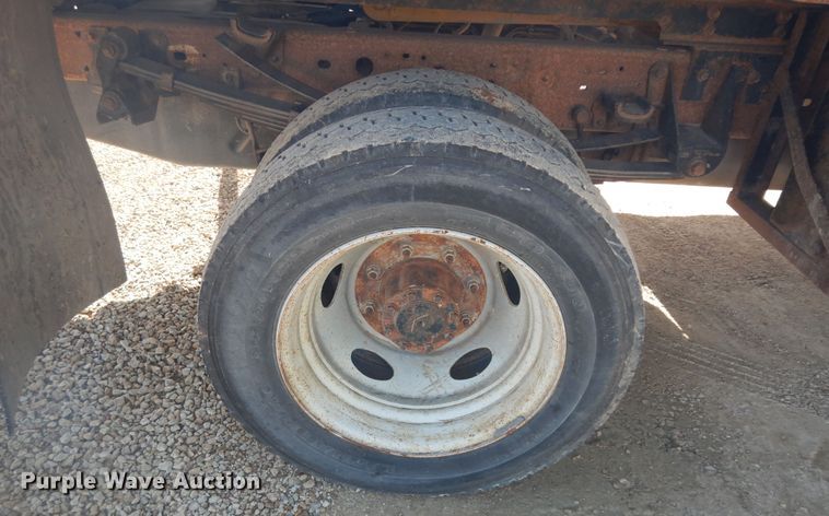 image for item MD9188 1999 Ford F550 Super Duty  dump flatbed truck