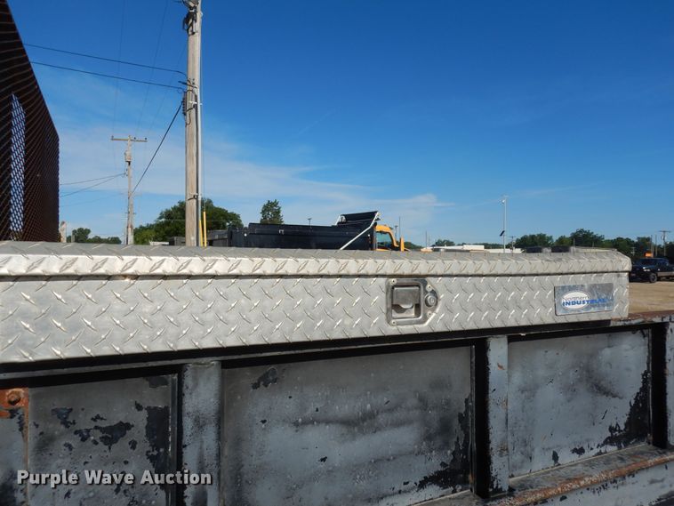 image for item MD9188 1999 Ford F550 Super Duty  dump flatbed truck