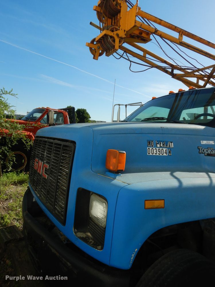 image for item MD9189 1995 GMC TopKick LoPro  drilling rig truck