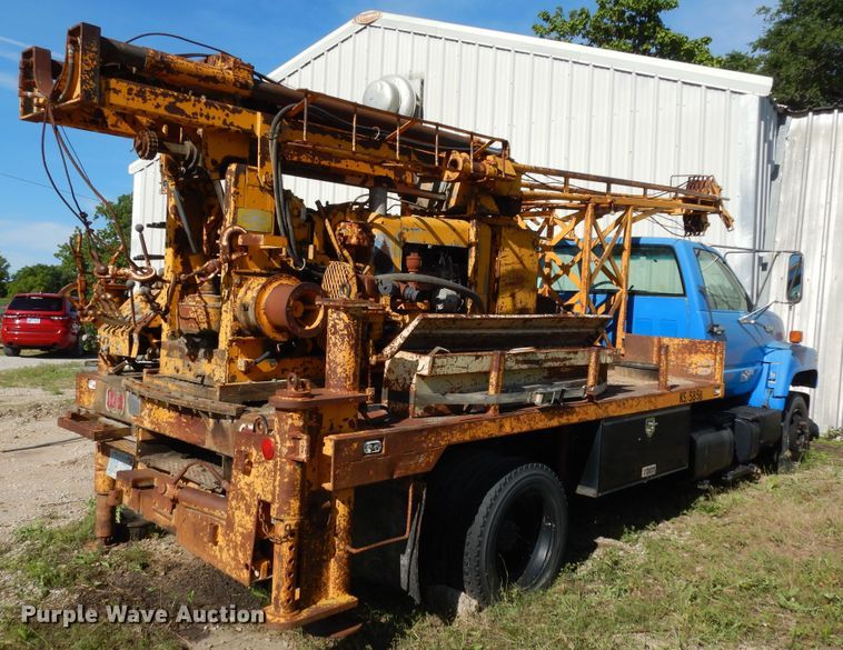 image for item MD9189 1995 GMC TopKick LoPro  drilling rig truck