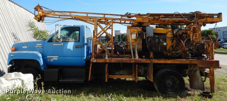 image for item MD9189 1995 GMC TopKick LoPro  drilling rig truck