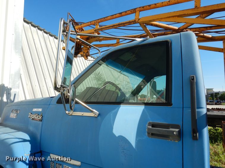 image for item MD9189 1995 GMC TopKick LoPro  drilling rig truck