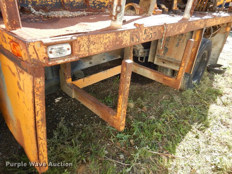 image for item MD9189 1995 GMC TopKick LoPro  drilling rig truck