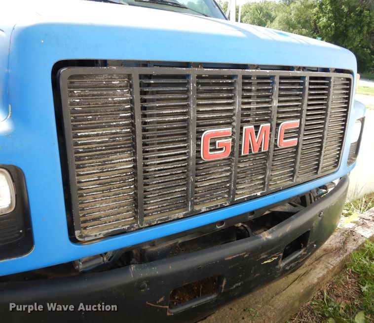 image for item MD9189 1995 GMC TopKick LoPro  drilling rig truck