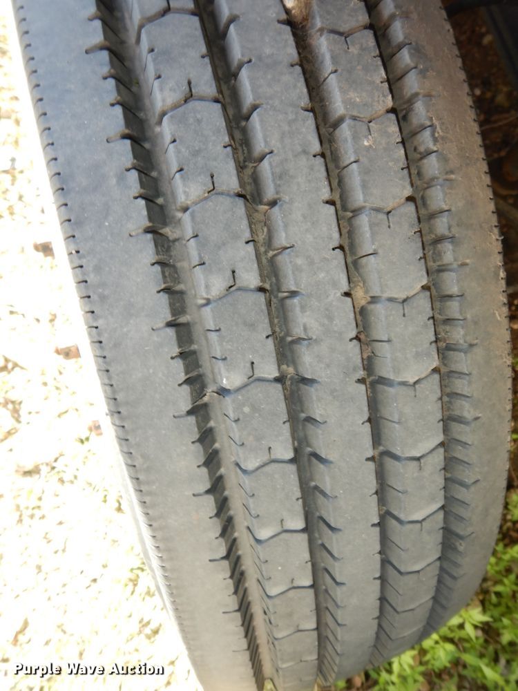 image for item MD9189 1995 GMC TopKick LoPro  drilling rig truck