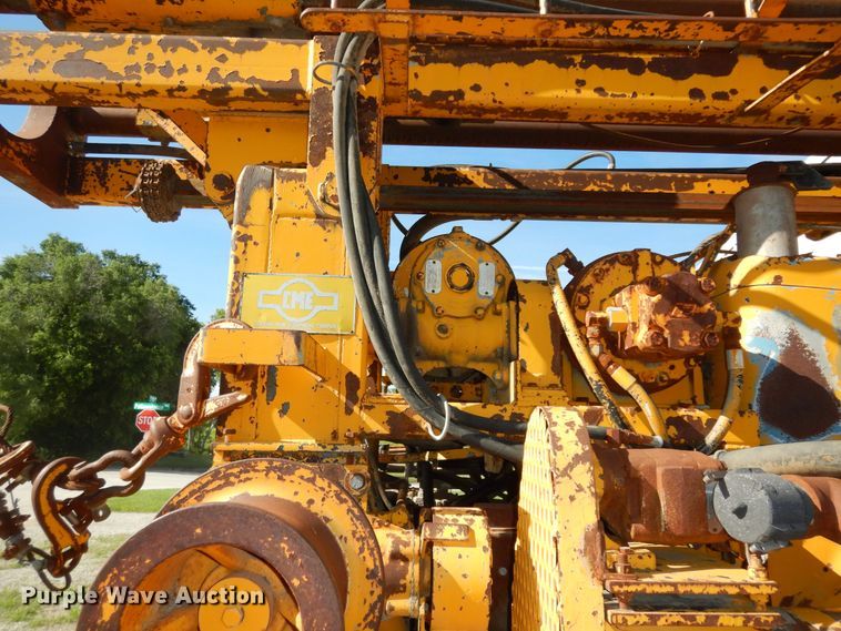 image for item MD9189 1995 GMC TopKick LoPro  drilling rig truck