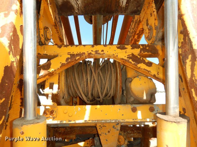 image for item MD9189 1995 GMC TopKick LoPro  drilling rig truck