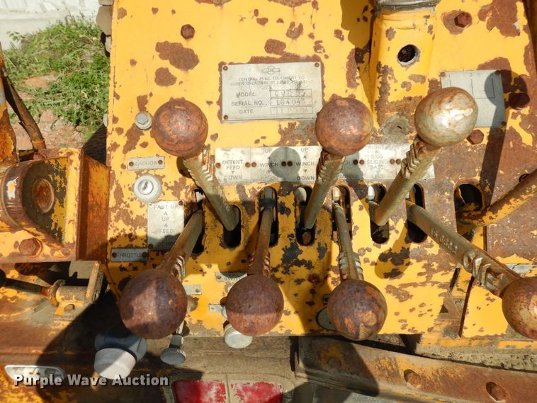 image for item MD9189 1995 GMC TopKick LoPro  drilling rig truck