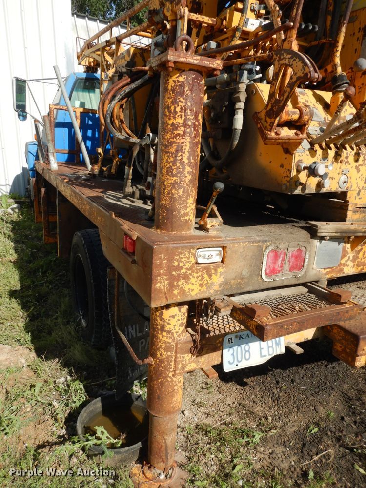 image for item MD9189 1995 GMC TopKick LoPro  drilling rig truck