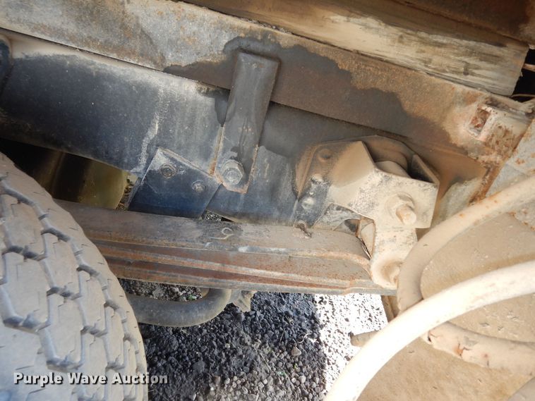 image for item MD9189 1995 GMC TopKick LoPro  drilling rig truck