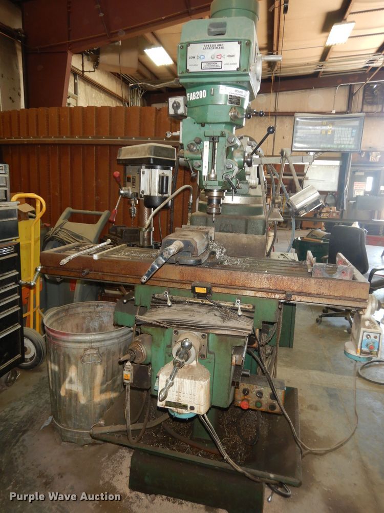 image for item MD9220 2008 Grizzly X6330B  milling machine