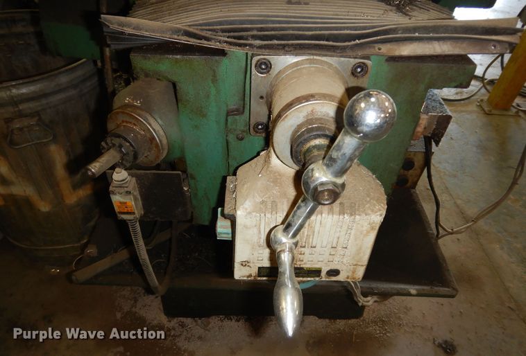 image for item MD9220 2008 Grizzly X6330B  milling machine