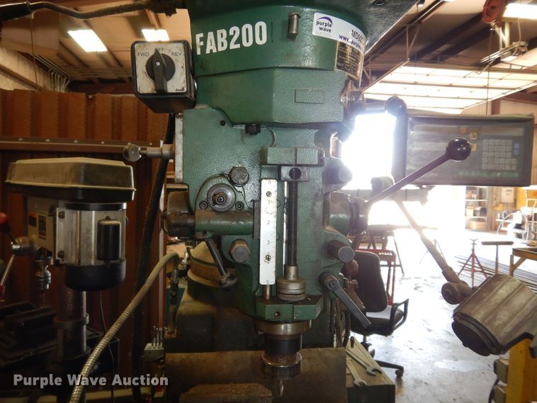 image for item MD9220 2008 Grizzly X6330B  milling machine