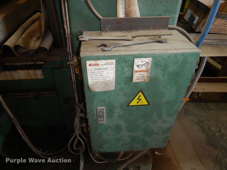 image for item MD9220 2008 Grizzly X6330B  milling machine