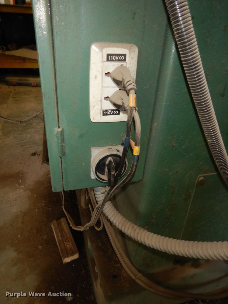 image for item MD9220 2008 Grizzly X6330B  milling machine