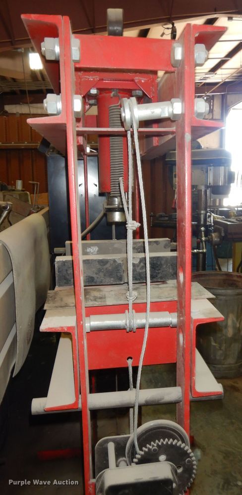 image for item MD9222 Hydraulic press