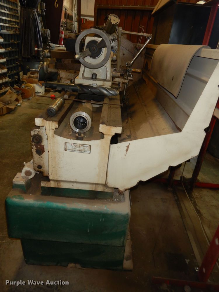 image for item MD9223 2010 Grizzly G0600  big bore metal lathe