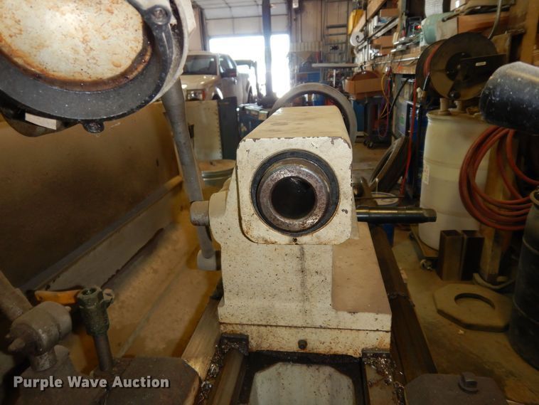 image for item MD9223 2010 Grizzly G0600  big bore metal lathe