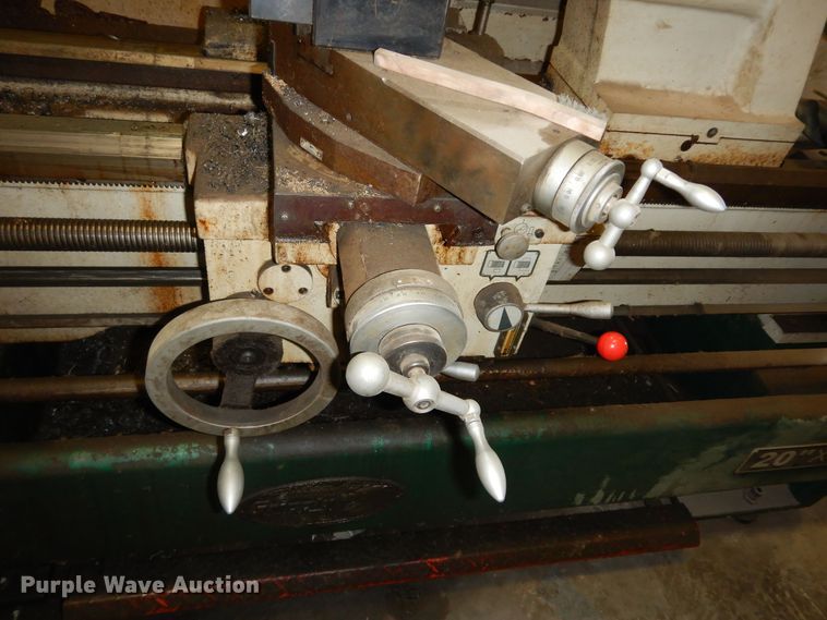 image for item MD9223 2010 Grizzly G0600  big bore metal lathe