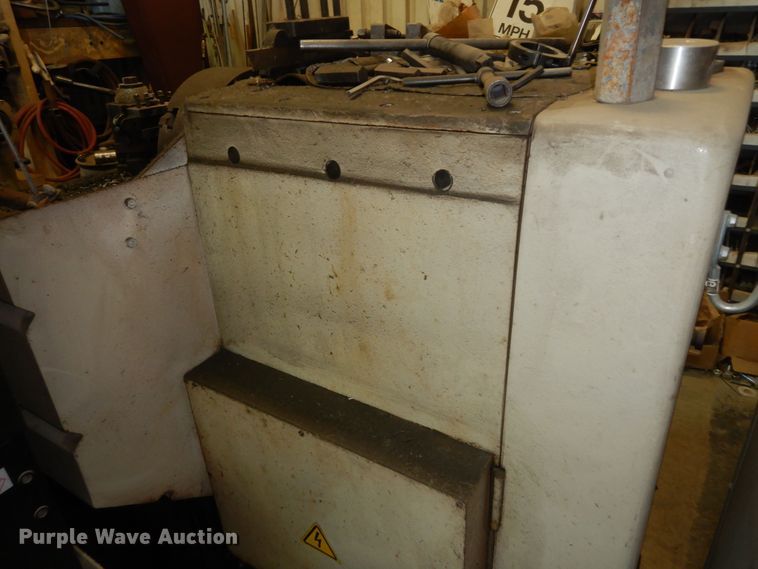 image for item MD9223 2010 Grizzly G0600  big bore metal lathe