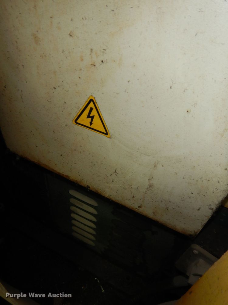 image for item MD9223 2010 Grizzly G0600  big bore metal lathe