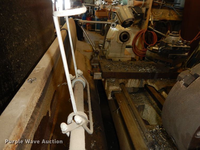 image for item MD9223 2010 Grizzly G0600  big bore metal lathe