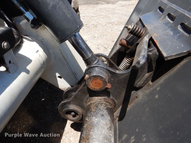 image for item MF9100 2009 Bobcat S250  skid steer loader