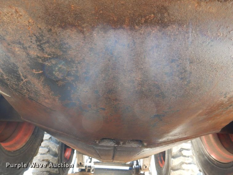 image for item MF9100 2009 Bobcat S250  skid steer loader