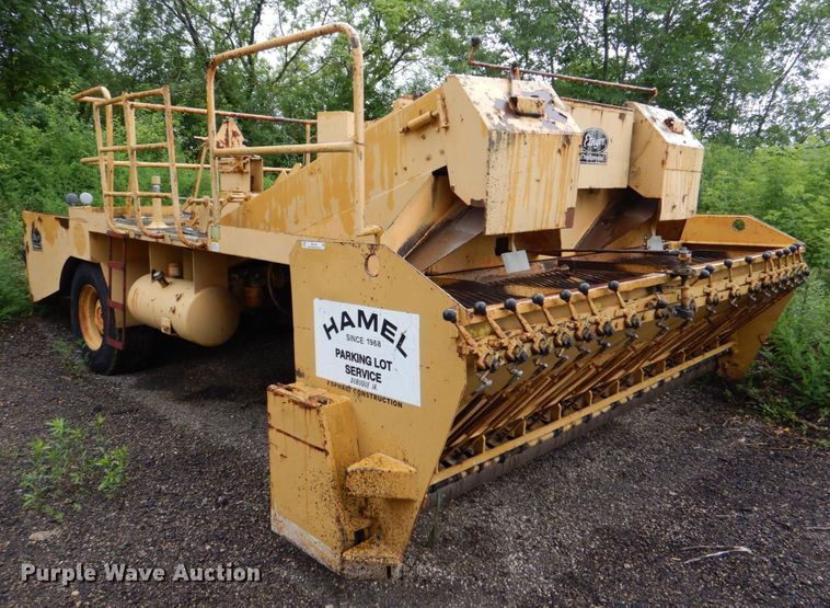 image for item MF9102 1982 Etnyre ETN-82  chip spreader