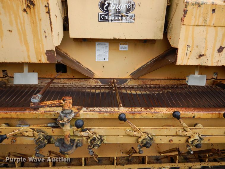 image for item MF9102 1982 Etnyre ETN-82  chip spreader