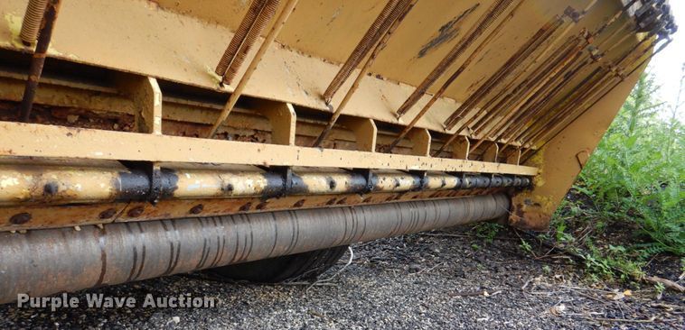 image for item MF9102 1982 Etnyre ETN-82  chip spreader