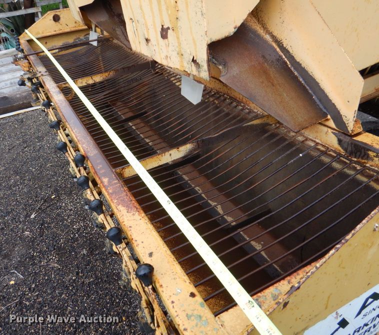 image for item MF9102 1982 Etnyre ETN-82  chip spreader