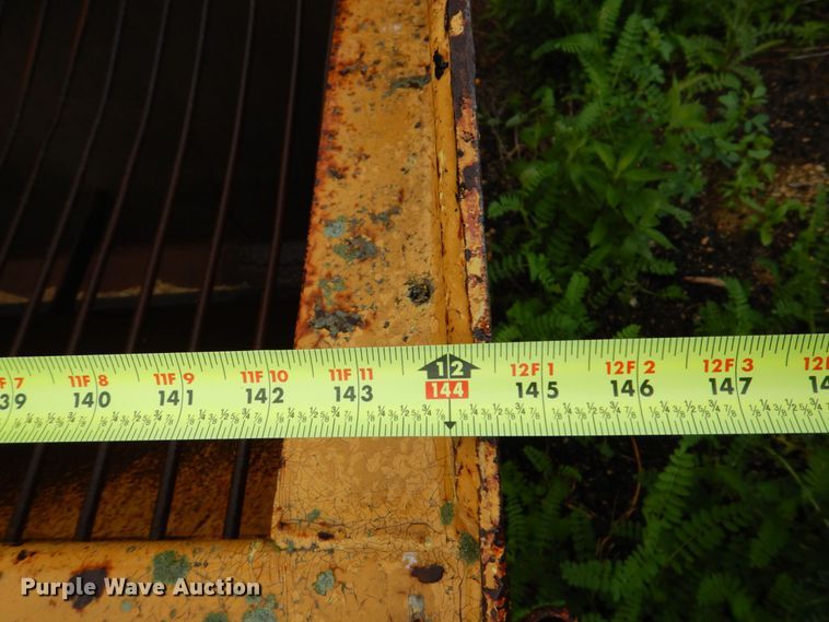 image for item MF9102 1982 Etnyre ETN-82  chip spreader