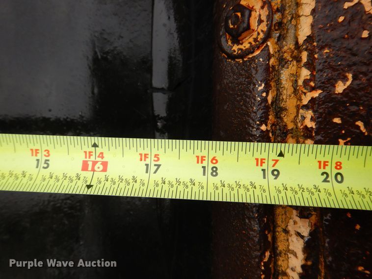 image for item MF9102 1982 Etnyre ETN-82  chip spreader