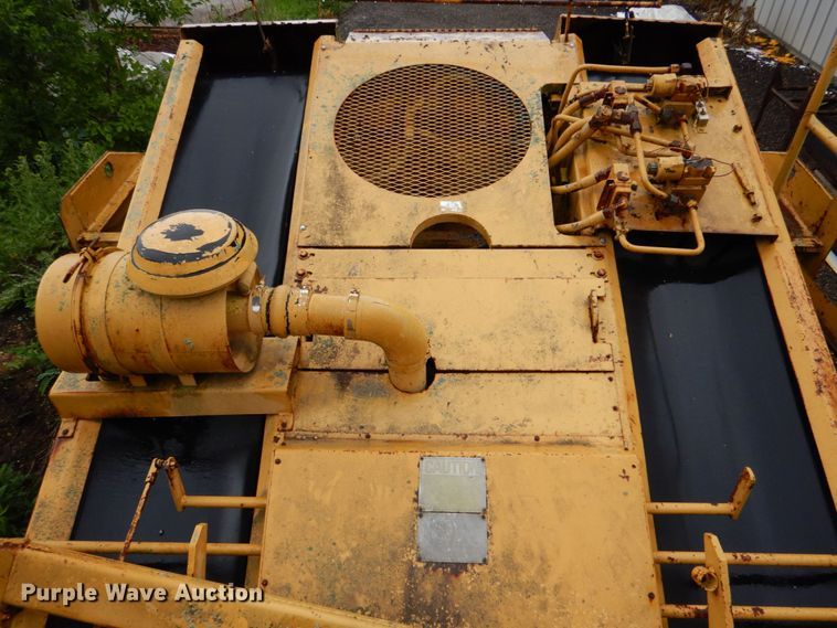 image for item MF9102 1982 Etnyre ETN-82  chip spreader