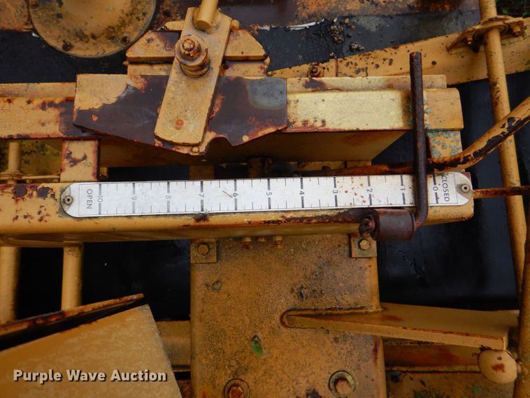 image for item MF9102 1982 Etnyre ETN-82  chip spreader