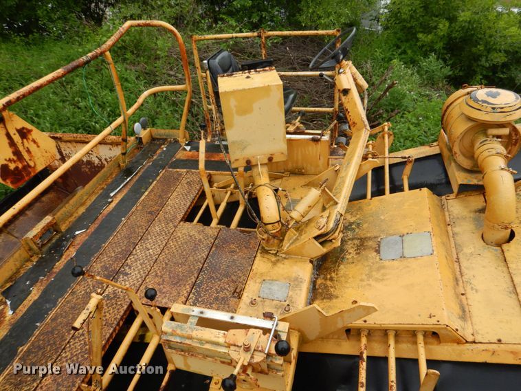 image for item MF9102 1982 Etnyre ETN-82  chip spreader