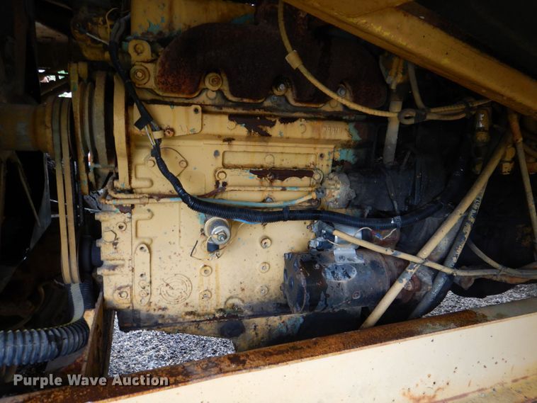 image for item MF9102 1982 Etnyre ETN-82  chip spreader