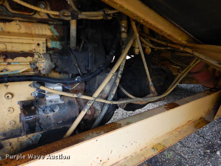 image for item MF9102 1982 Etnyre ETN-82  chip spreader