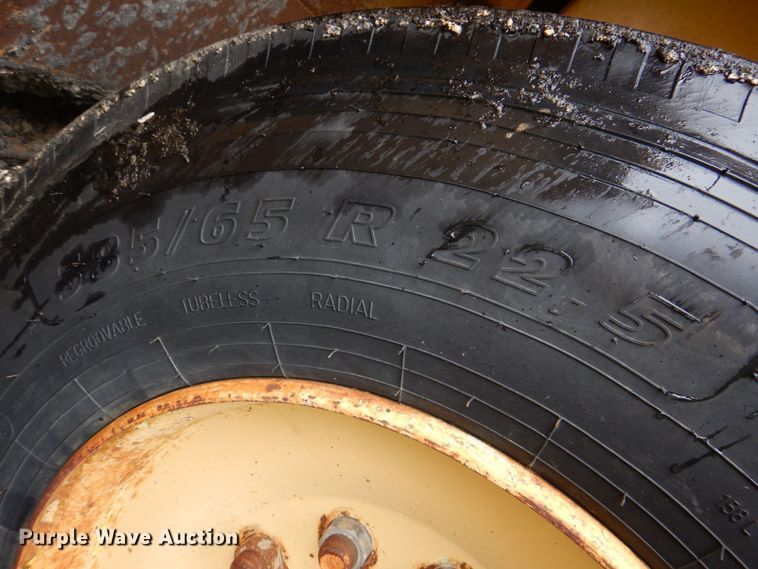 image for item MF9102 1982 Etnyre ETN-82  chip spreader